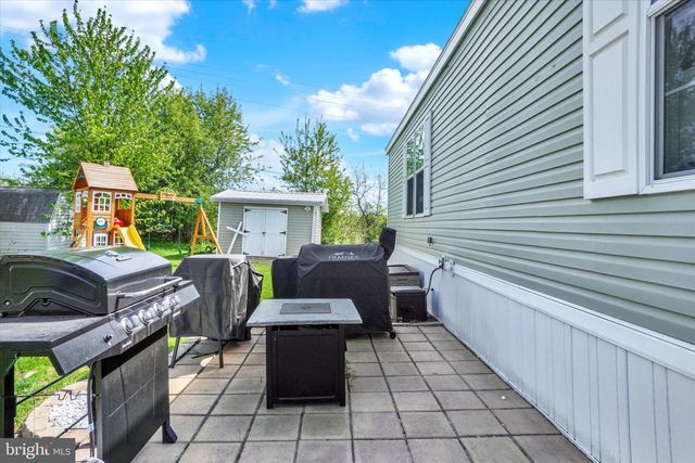 284 CHESAPEAKE EST, Thomasville, PA 17364