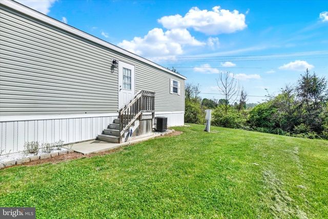 284 CHESAPEAKE EST, Thomasville, PA 17364