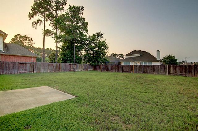 2212 Valley View Crossing, Conroe, TX 77304
