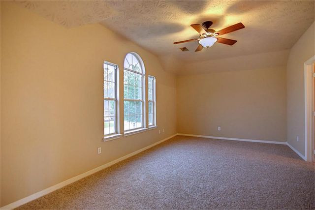 2212 Valley View Crossing, Conroe, TX 77304