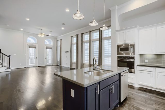 2723 Kennedy Street, Houston, TX 77003