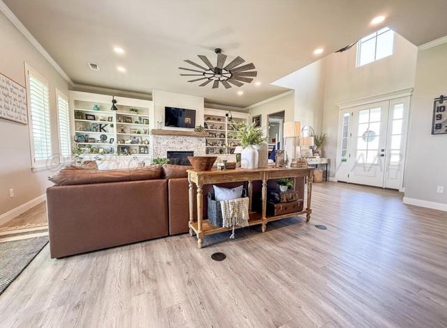 801 E 1st Street, Stinnett, TX 79083