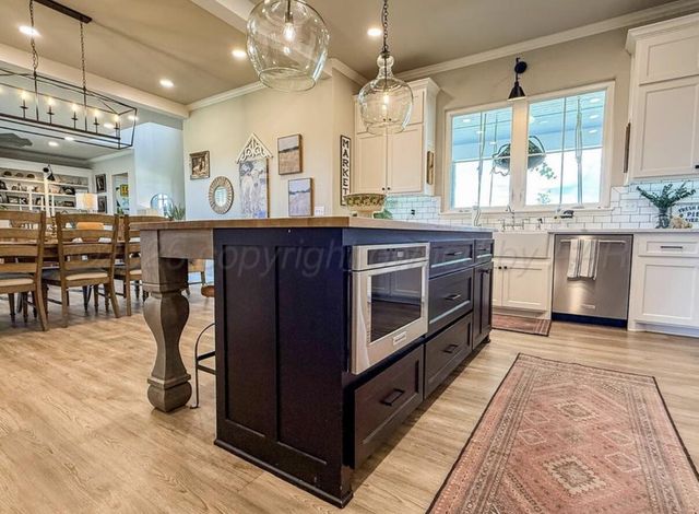 801 E 1st Street, Stinnett, TX 79083