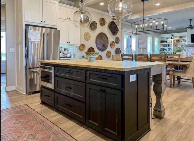 801 E 1st Street, Stinnett, TX 79083