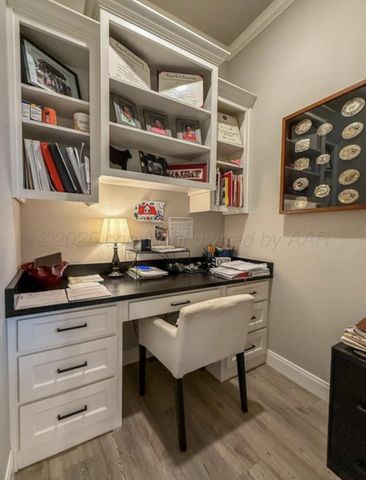 801 E 1st Street, Stinnett, TX 79083