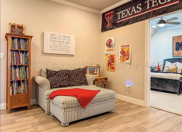 801 E 1st Street, Stinnett, TX 79083