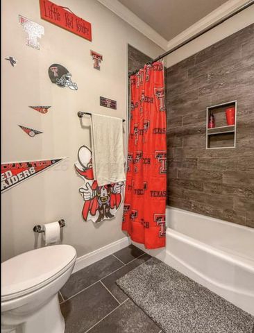 801 E 1st Street, Stinnett, TX 79083