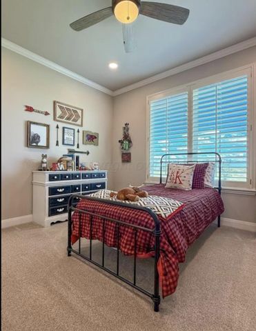 801 E 1st Street, Stinnett, TX 79083