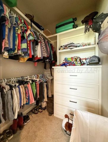 801 E 1st Street, Stinnett, TX 79083