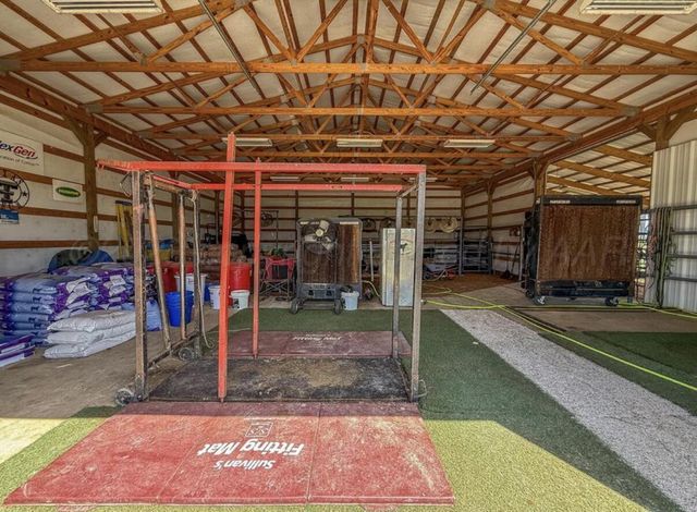 801 E 1st Street, Stinnett, TX 79083