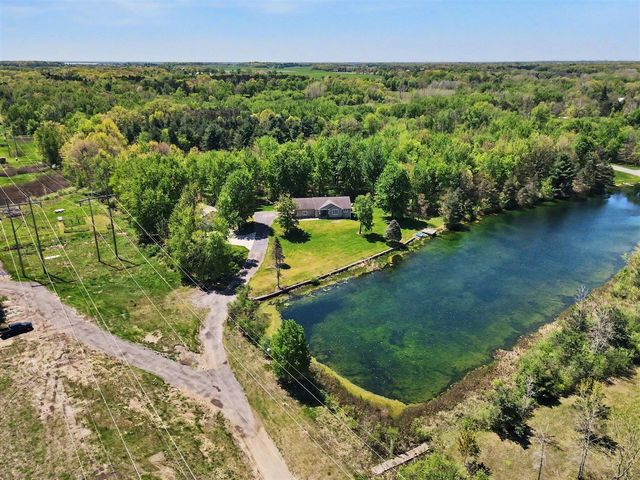 6054 S Moorland Road, Ravenna, MI 49451