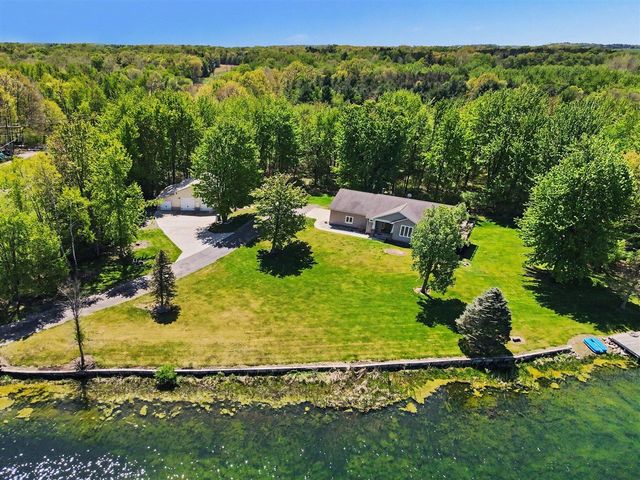 6054 S Moorland Road, Ravenna, MI 49451