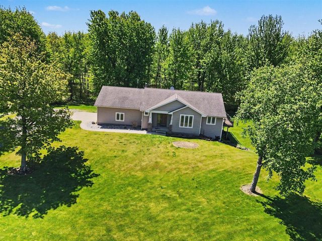 6054 S Moorland Road, Ravenna, MI 49451