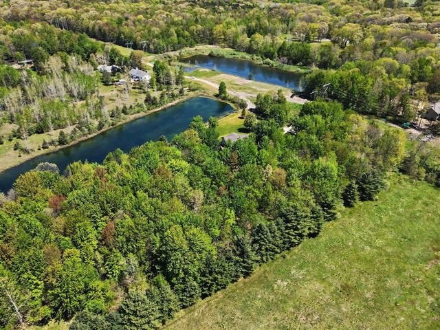 6054 S Moorland Road, Ravenna, MI 49451
