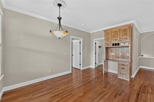 41 Village Road, Rogers, AR 72756