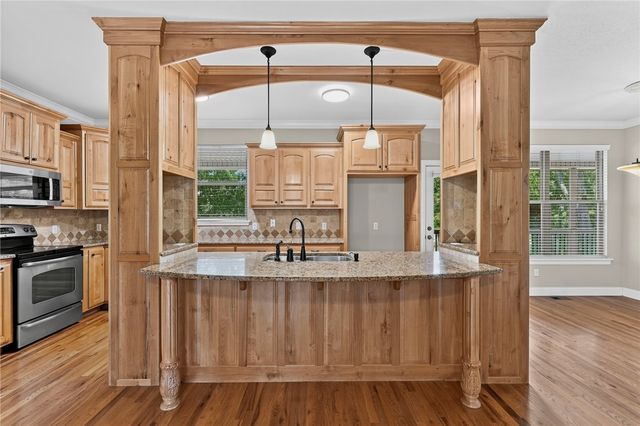 41 Village Road, Rogers, AR 72756