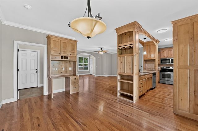 41 Village Road, Rogers, AR 72756
