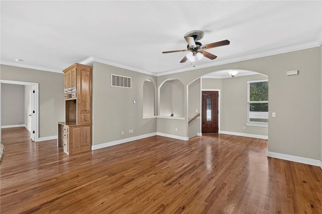 41 Village Road, Rogers, AR 72756