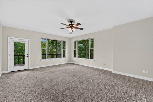 41 Village Road, Rogers, AR 72756