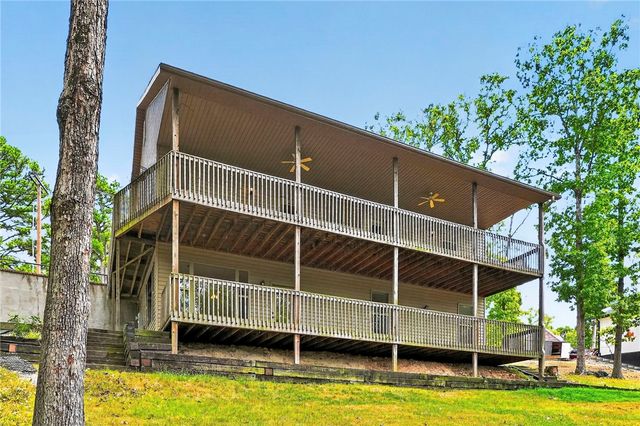41 Village Road, Rogers, AR 72756