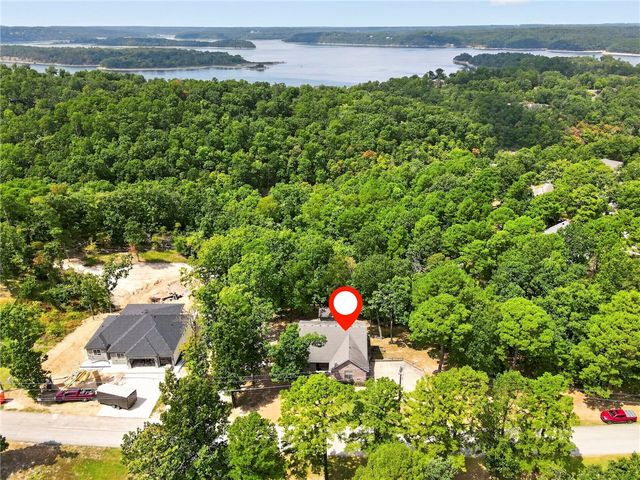 41 Village Road, Rogers, AR 72756