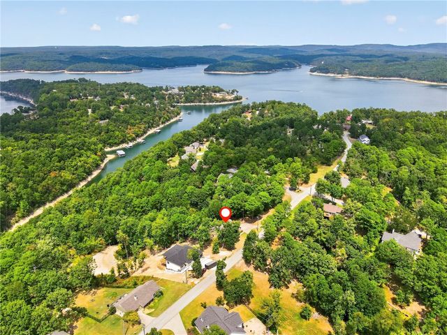 41 Village Road, Rogers, AR 72756