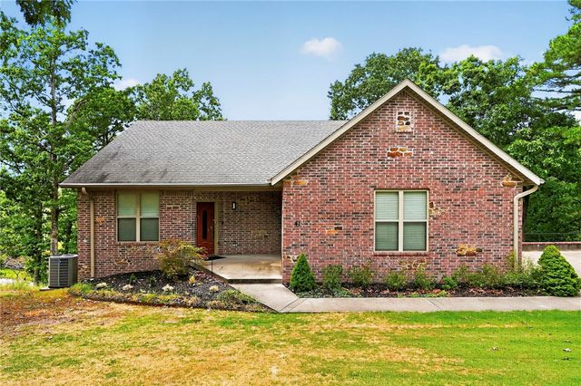 41 Village Road, Rogers, AR 72756