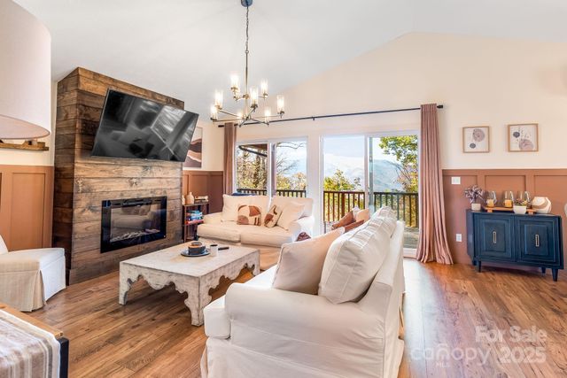 146 Promiseland Road, Canton, NC 28716