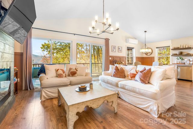 146 Promiseland Road, Canton, NC 28716