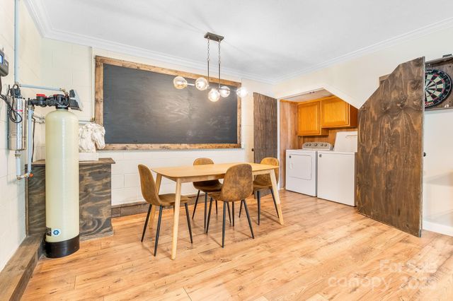 146 Promiseland Road, Canton, NC 28716