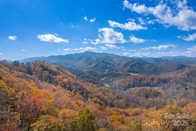 146 Promiseland Road, Canton, NC 28716