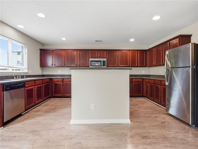 2828 Farmstead Court, Grayson, GA 30017