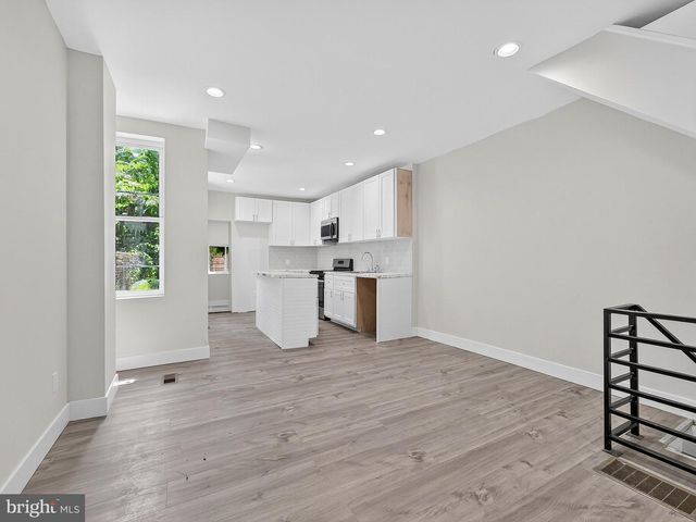 3020 EUCLID AVE, Philadelphia, PA 19121