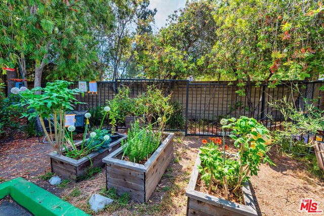 7306 Summertime Lane, Culver City, CA 90230