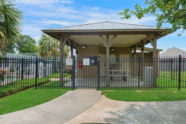 212 Valcour Place, Youngsville, LA 70592