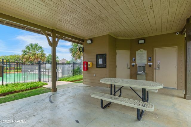 212 Valcour Place, Youngsville, LA 70592