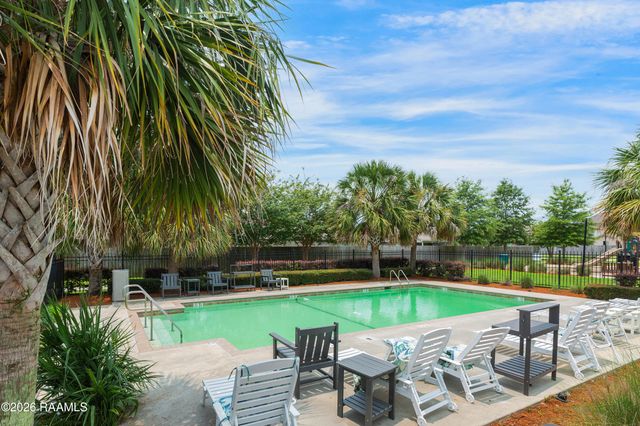 212 Valcour Place, Youngsville, LA 70592