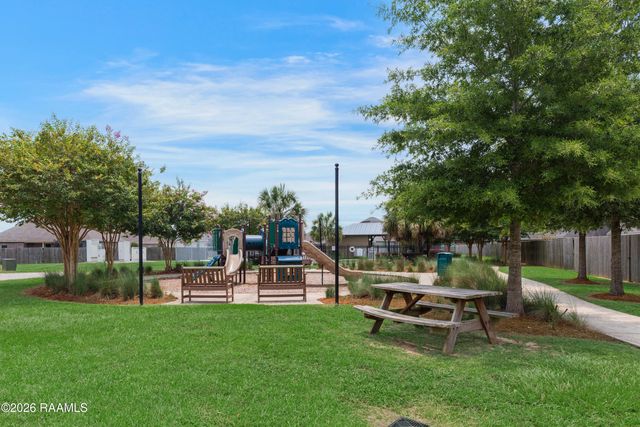 212 Valcour Place, Youngsville, LA 70592
