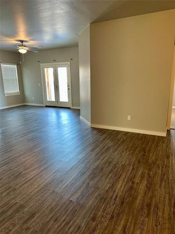 14328 Peach Tree Drive, Yukon, OK 73099