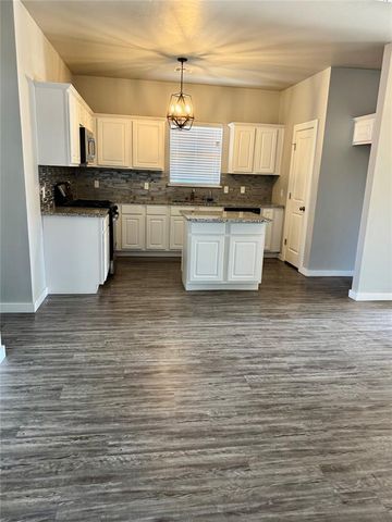 14328 Peach Tree Drive, Yukon, OK 73099