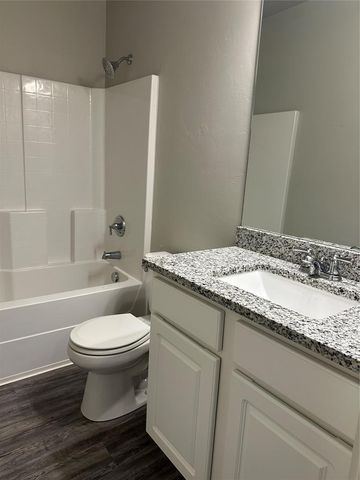 14328 Peach Tree Drive, Yukon, OK 73099