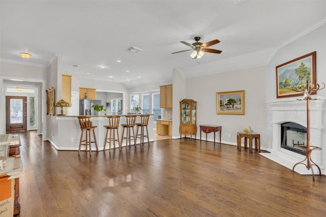 23 W Bonny Branch Street, The Woodlands, TX 77382