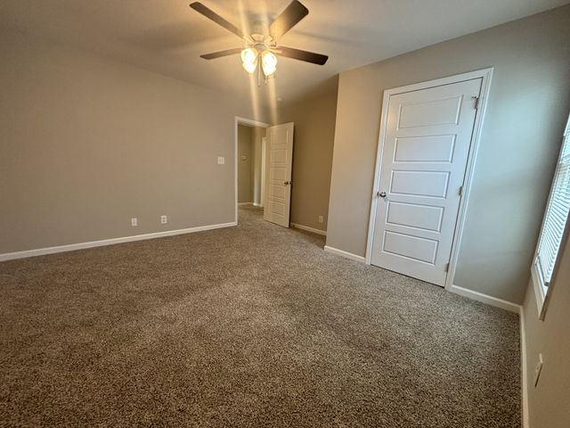 1162 Old Charlotte Trce, Clarksville, TN 37040