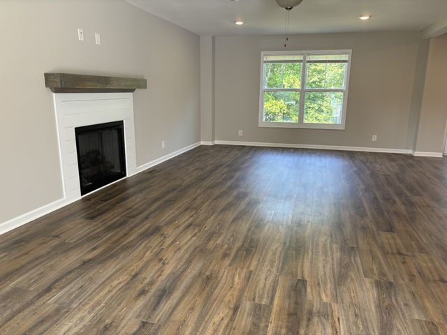 1162 Old Charlotte Trce, Clarksville, TN 37040