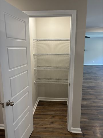 1162 Old Charlotte Trce, Clarksville, TN 37040