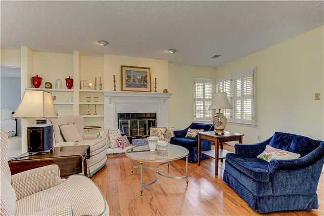 94 Robyn Way, Marietta, GA 30062