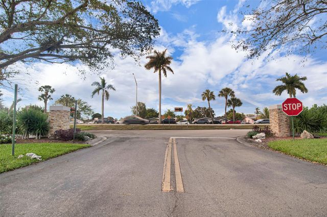 6890 Royal Palm Boulevard 312H, Margate, FL 33063