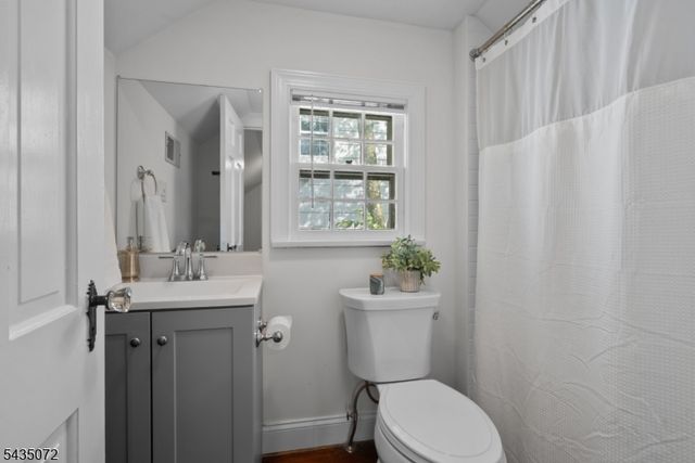 7 Birdseye Gln, Verona Twp., NJ 07044