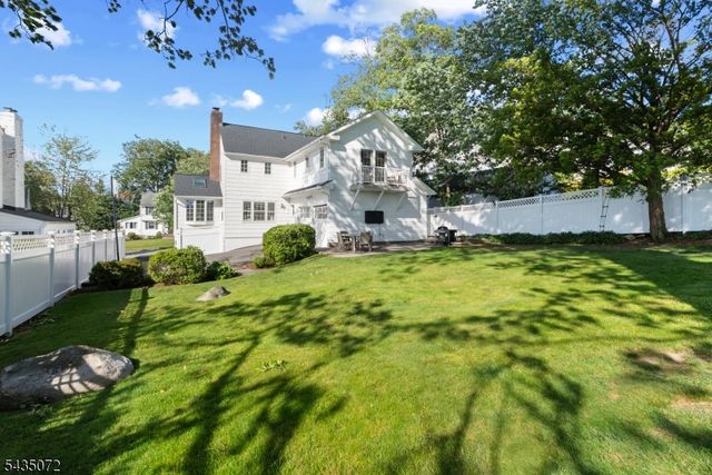 7 Birdseye Gln, Verona Twp., NJ 07044