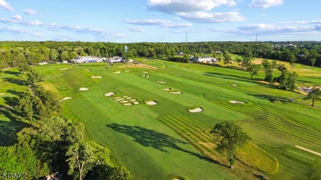 7 Birdseye Gln, Verona Twp., NJ 07044